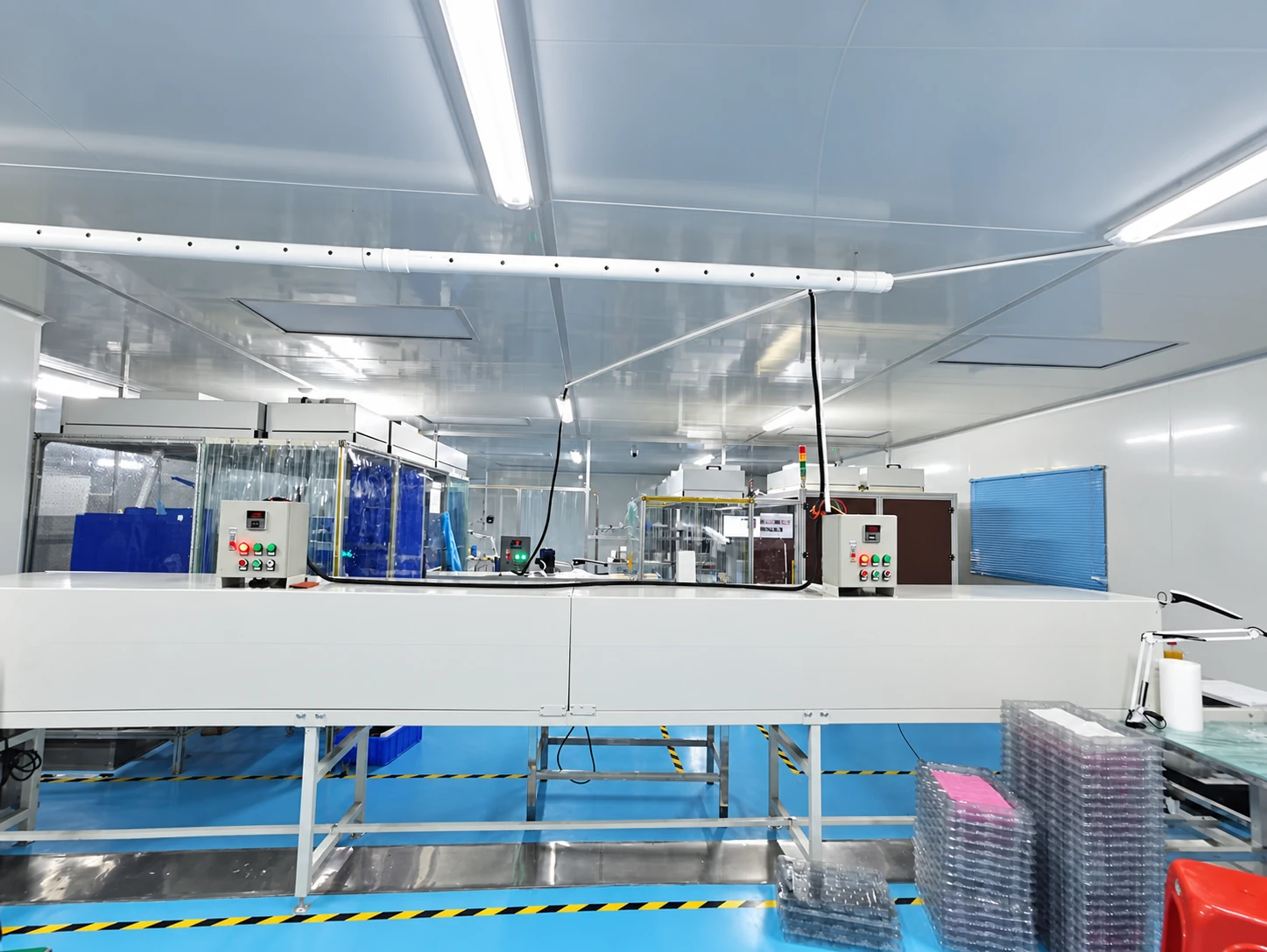 Cover glass and touch panel alignment for LOCA bonding