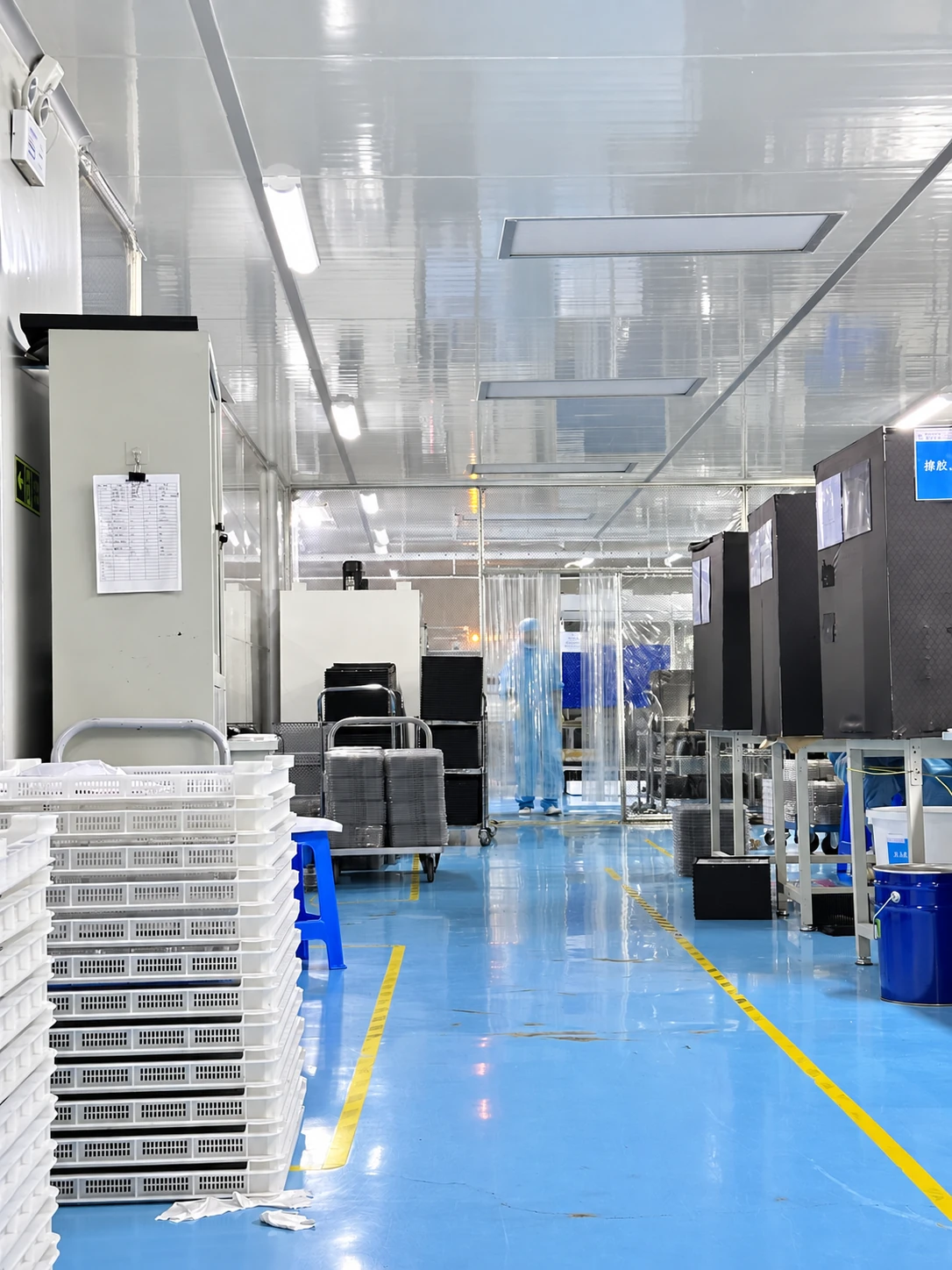 UV curing stage for LOCA optical bonding