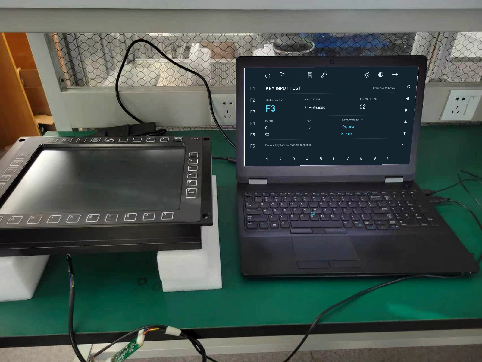 Physical keypad function test on an HMI assembly